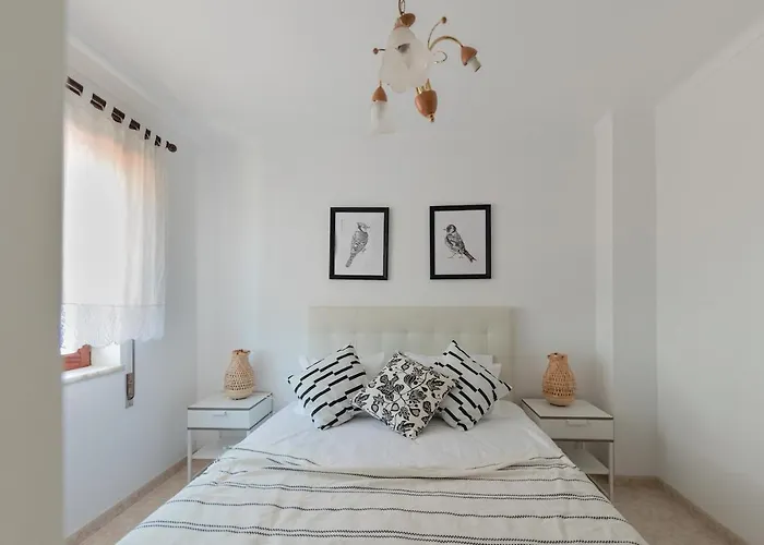 Zambujeira Do Mar 4-Bed House Perfect For Families & Friends