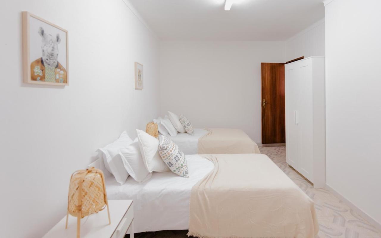 Apartment 4-bed House Perfect For Families & Friends Zambujeira do Mar