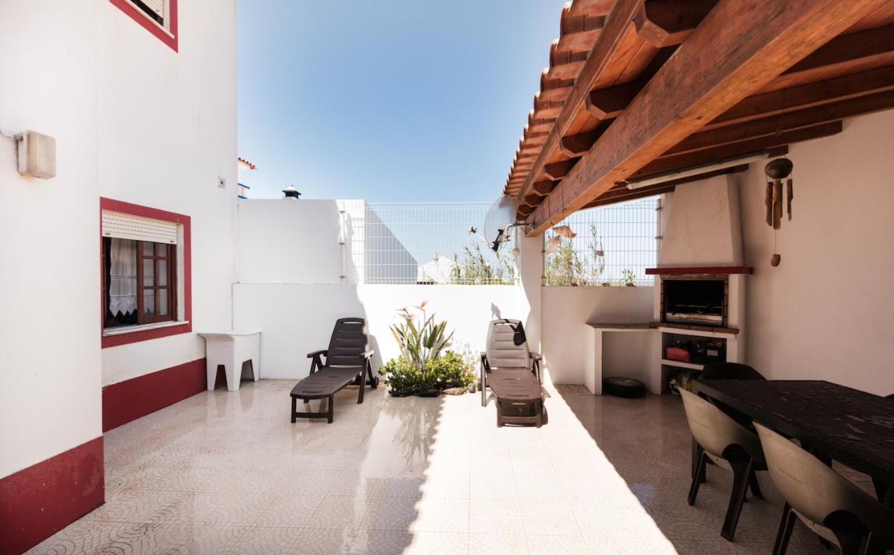 Apartment 4-bed House Perfect For Families & Friends *